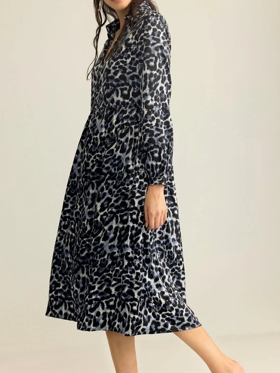 Palm Theory With Animal Print Maxi Dress in Twilight Navy - Picture 3 of 8
